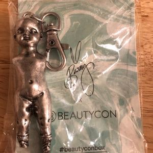 Grav3yardgirl Babydoll BeautyConBox KeyChain